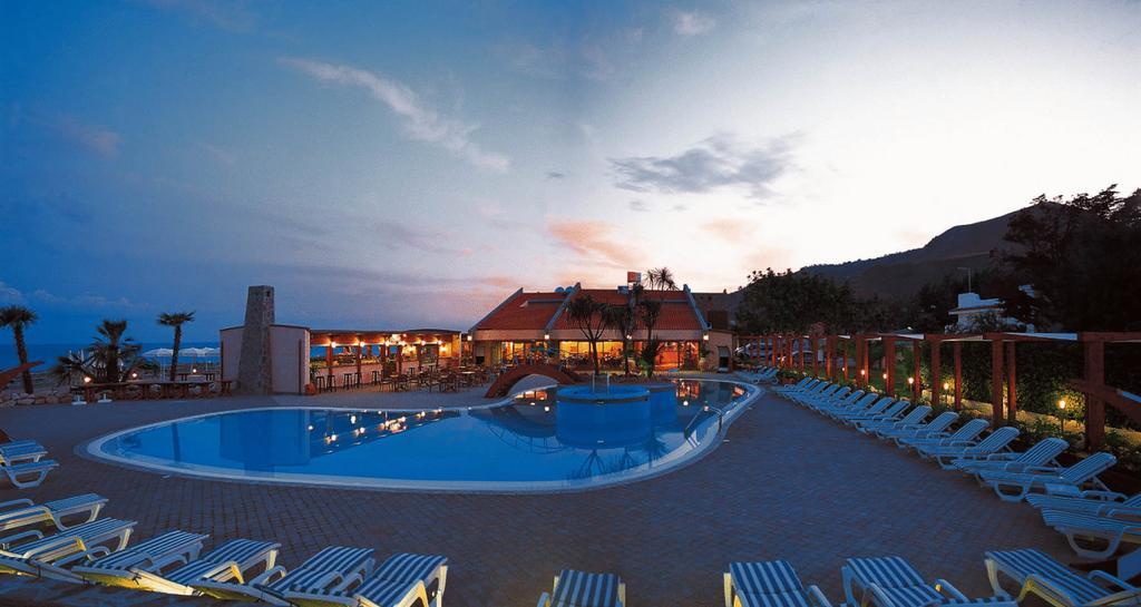 Trevi Village กัมโปรา ซาน โจวานนี ภายนอก รูปภาพ