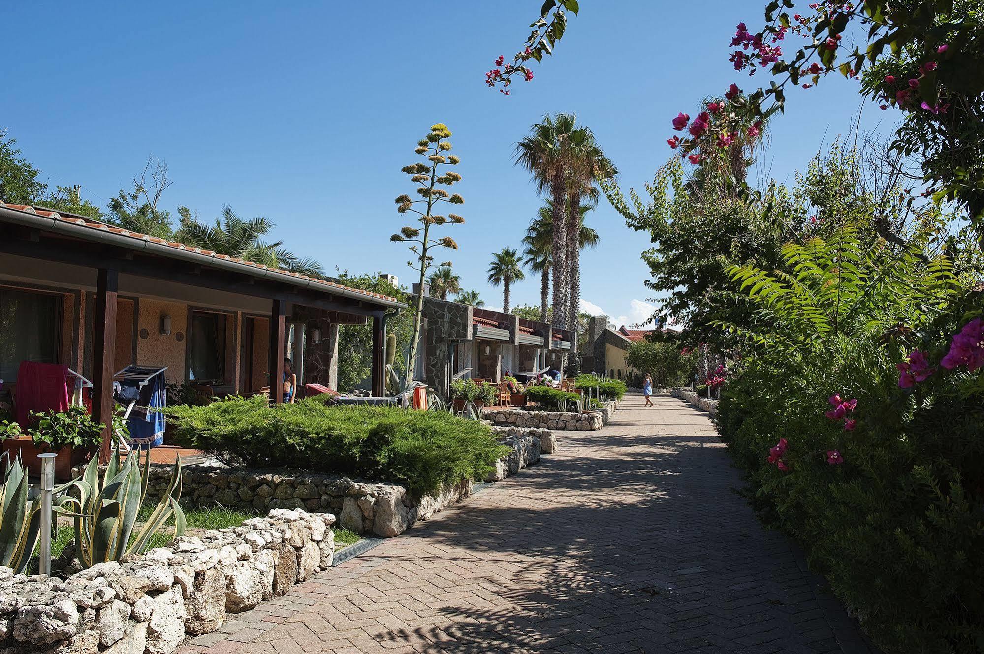Trevi Village กัมโปรา ซาน โจวานนี ภายนอก รูปภาพ